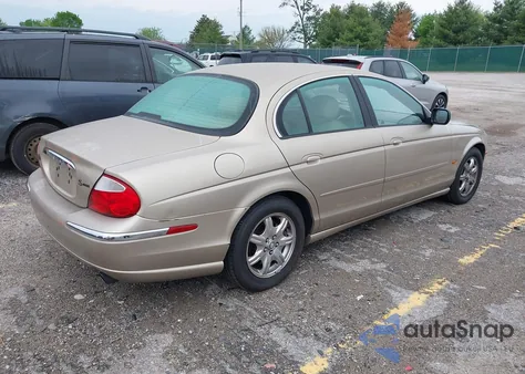 2000 Jaguar S-Type 4.0L V8 z USA, uszkodzony, nr VIN SAJDA01D8YGL03547